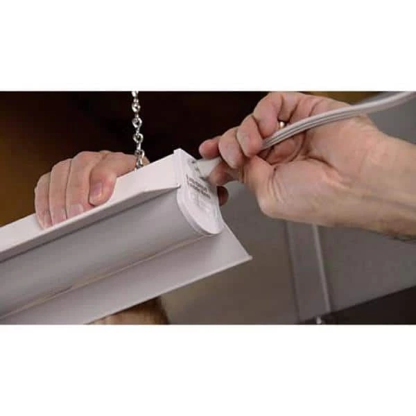 5 ft. Linking Cord Compatible with ETi Linkable Shop Lights and Linkable Strip Lights 5 5 ft. Linking Cord Compatible with ETi Linkable Shop Lights and Linkable Strip Lights - Image 5